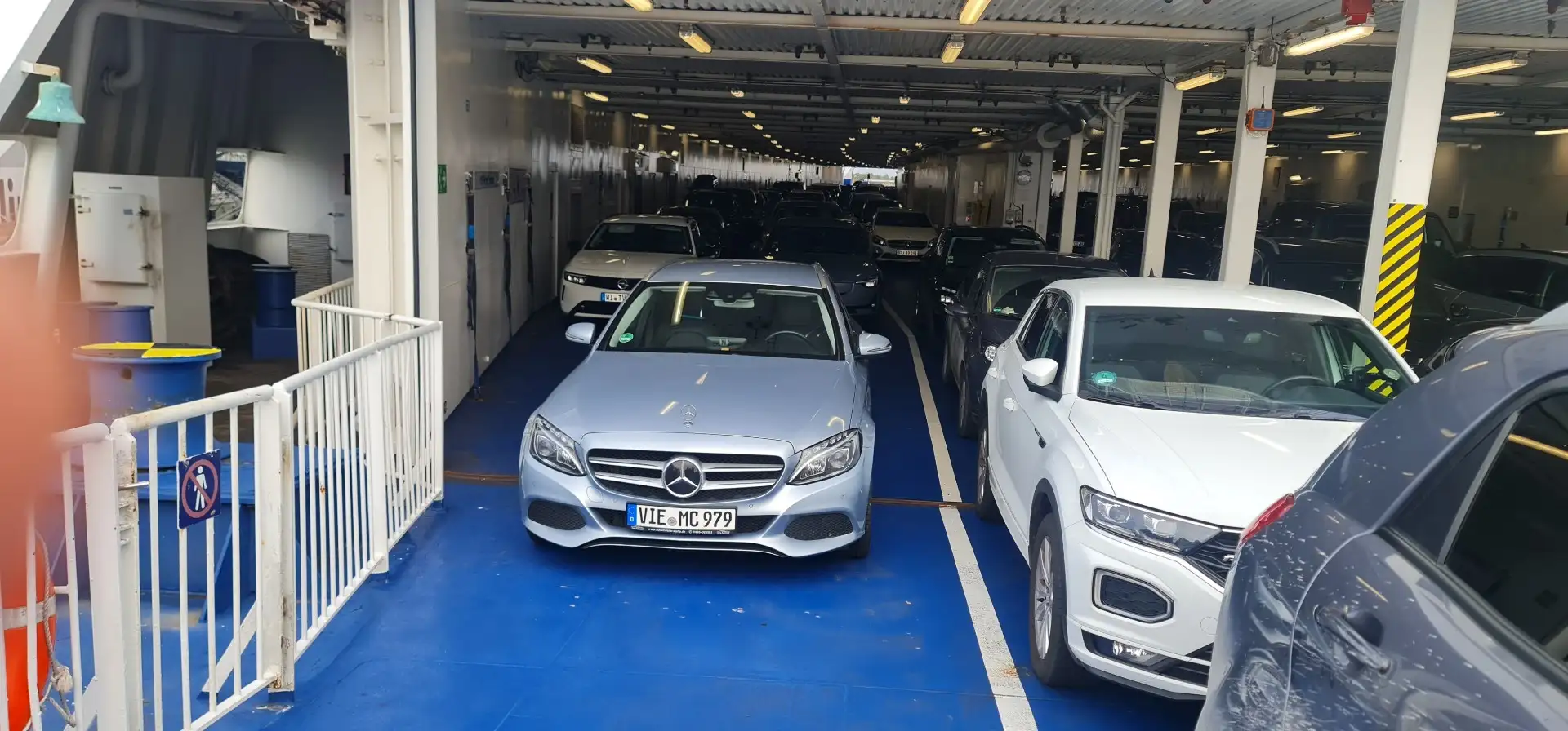 Mercedes-Benz C 220 d T 9G-TRONIC Edition - 1