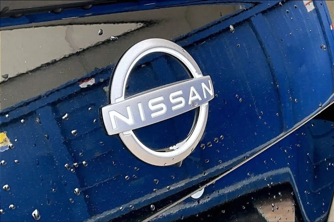 Nissan Versa снимка Nissan Versa