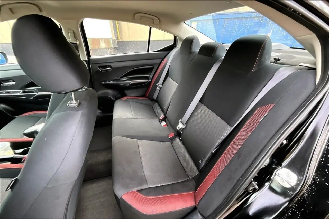 Nissan Versa снимка Nissan Versa