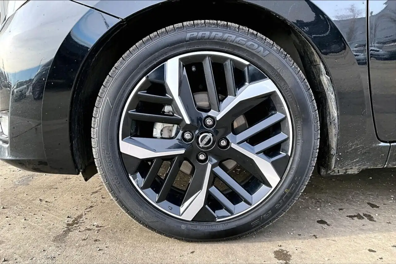 Nissan Versa снимка Nissan Versa