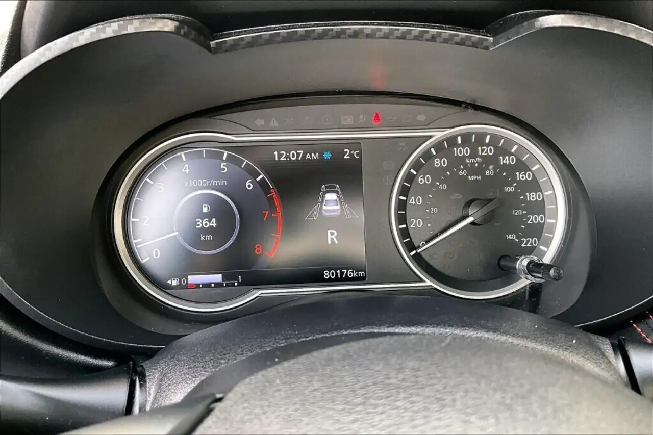Nissan Versa снимка Nissan Versa