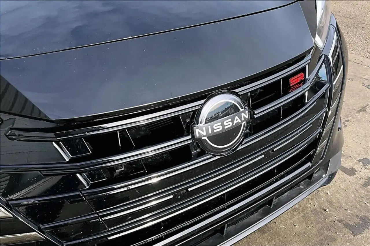 Nissan Versa снимка Nissan Versa