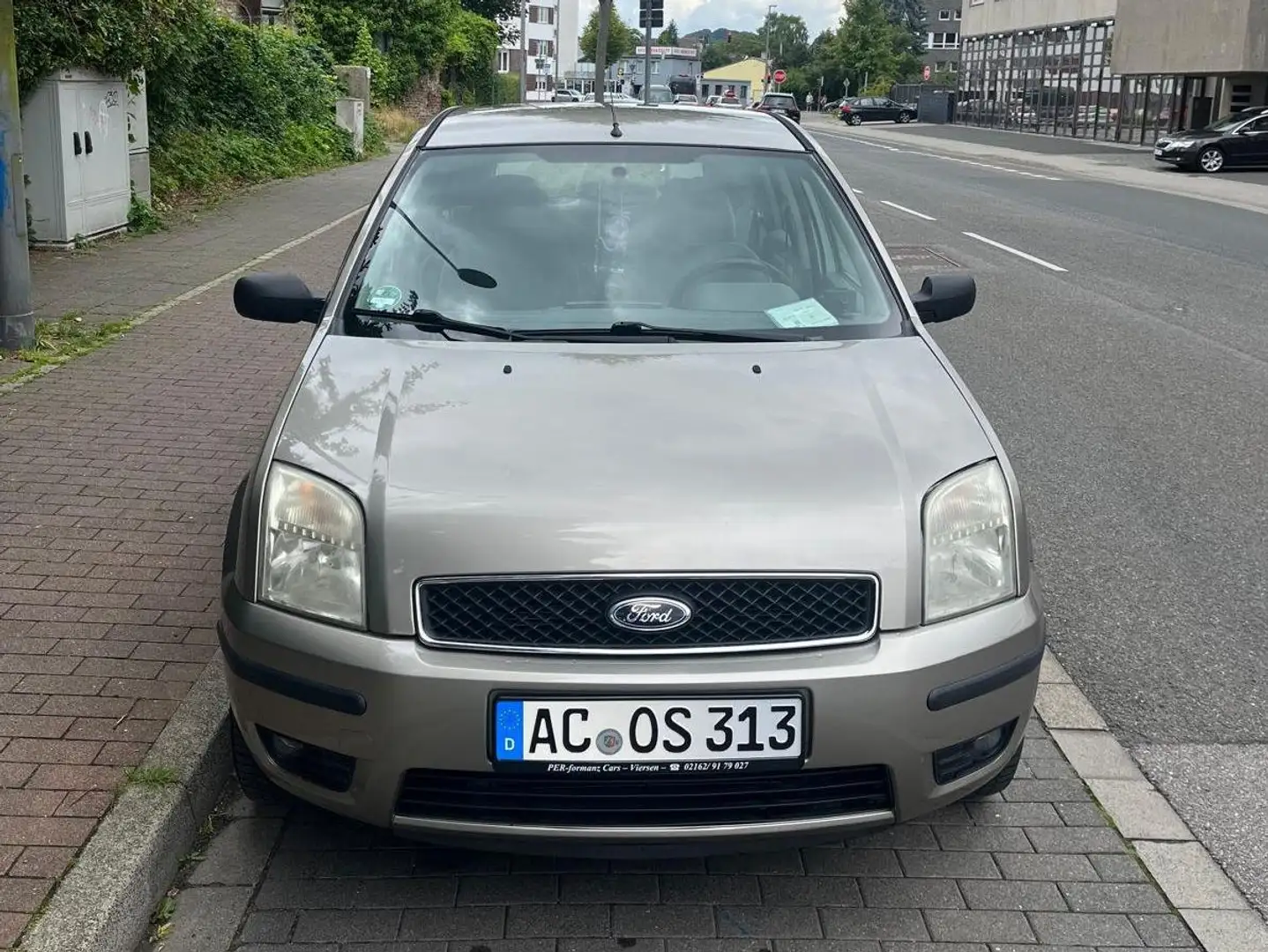 Ford Fusion brončana - 1