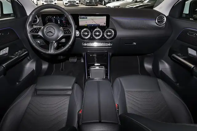 Mercedes-Benz Gla view 6
