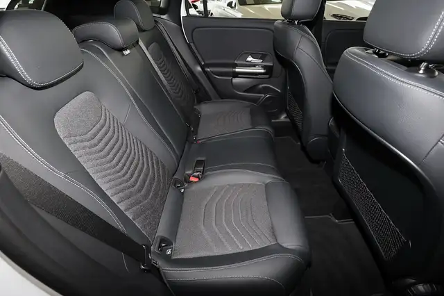 Mercedes-Benz Gla view 7