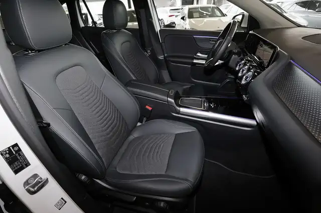 Mercedes-Benz Gla view 5