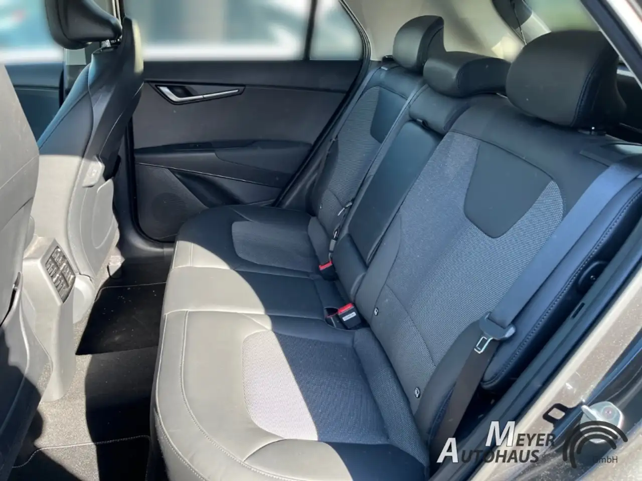 Kia Niro 1.6 GDI Plug-in Hybrid Vision+Komfort+Style 8