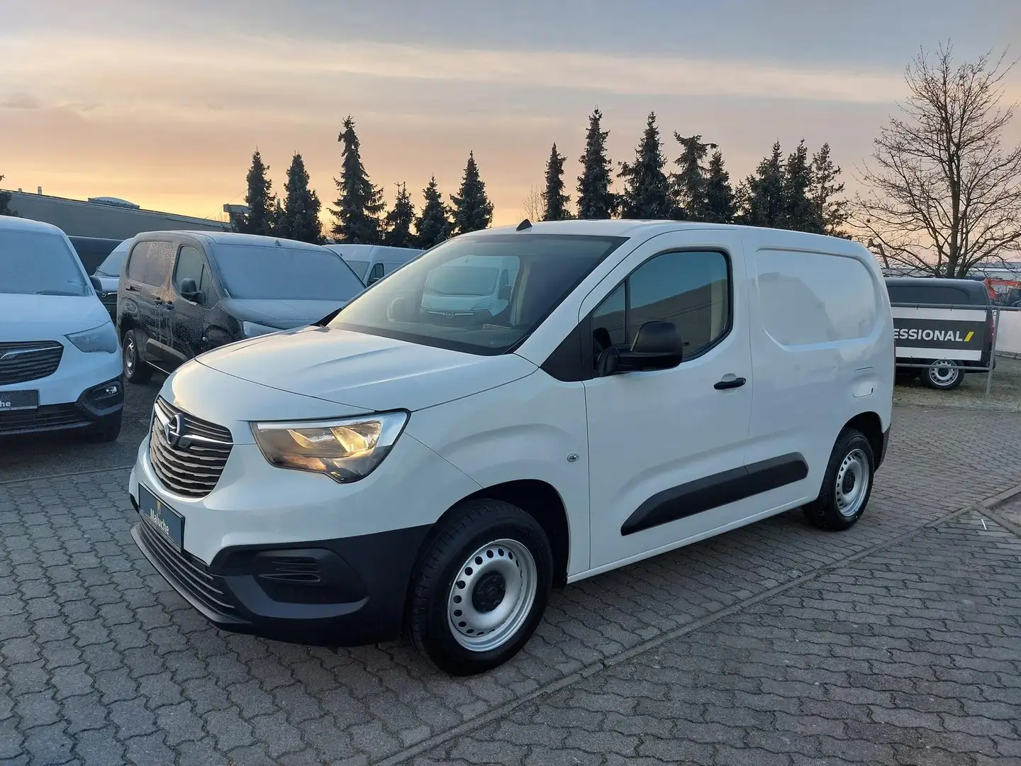 Opel Combo Cargo Selection +Klima+AHK+Holzboden Blanc - 2