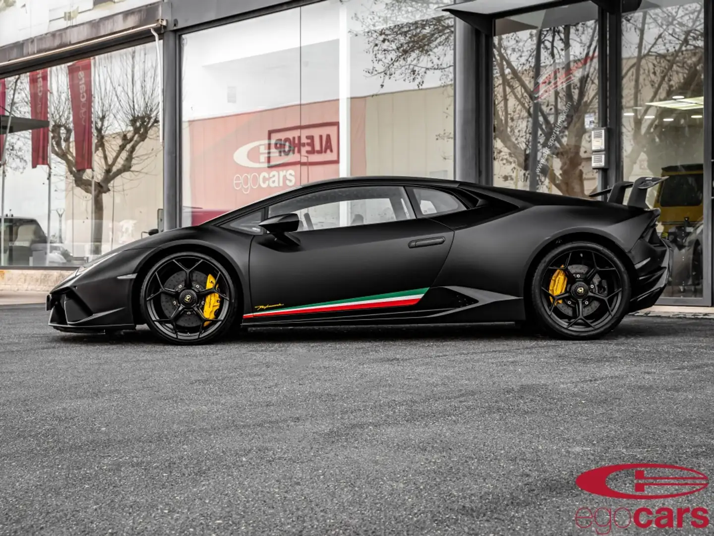Lamborghini Huracán LP 640-4 Performante Amarillo - 2
