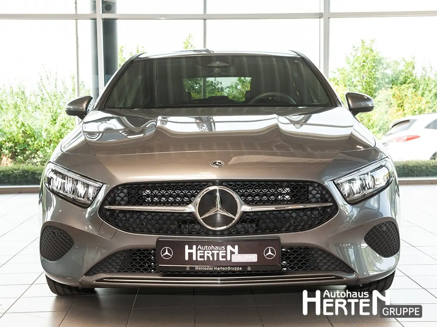 Mercedes-Benz A 180 +PROGRESSIVE+LED+R-KAMERA+NAVI+DAB+SHZ+ Grigio - 2