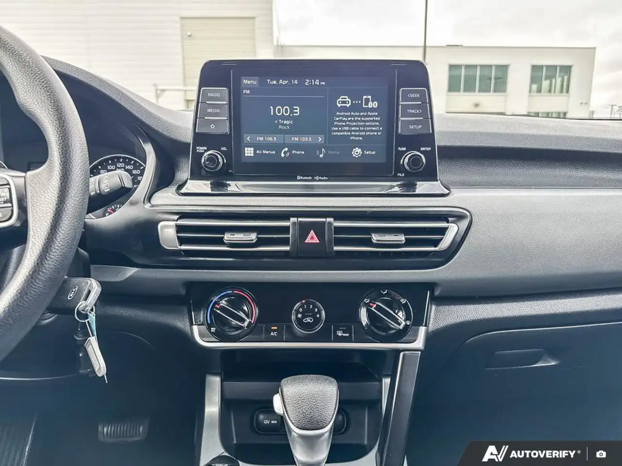 Kia Seltos снимка Kia Seltos
