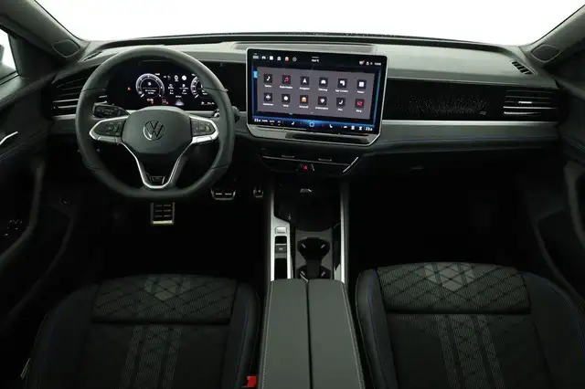 Volkswagen Passat Variant 2.0 TDI 142 kW 4Motion R-Line DSG 4M Black, AHK... Ansicht 4