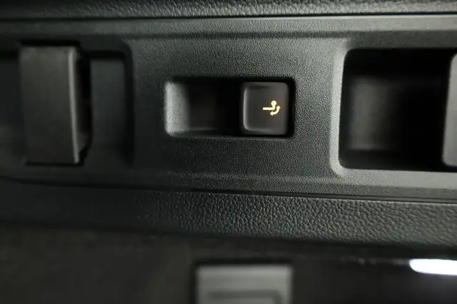 Volkswagen Passat Variant 2.0 TDI 142 kW 4Motion R-Line DSG 4M Black, AHK... Ansicht 13