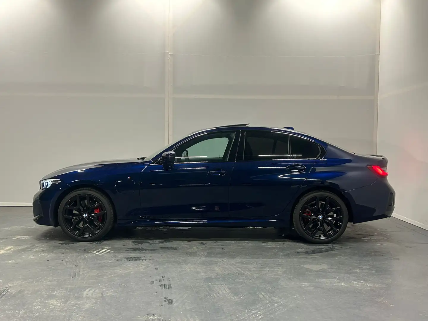 BMW 330 3-serie 330e Bleu - 2