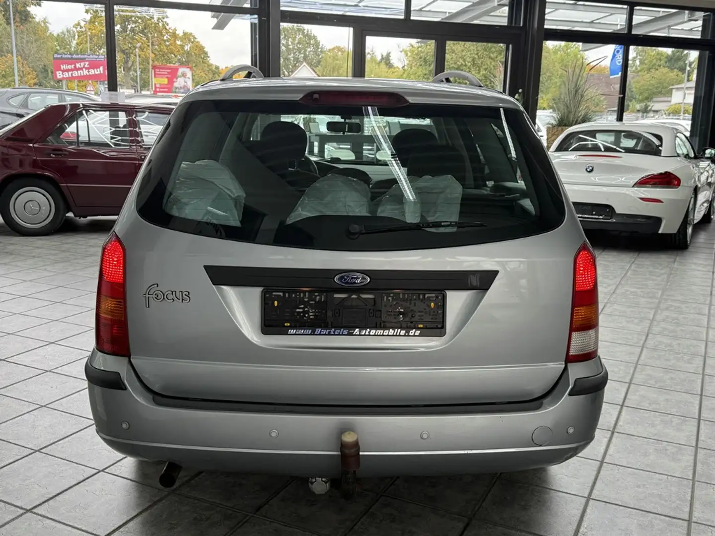 Ford Focus Turnier 1.6i Viva, Klima, AHK, HU 06 27! Silber - 2