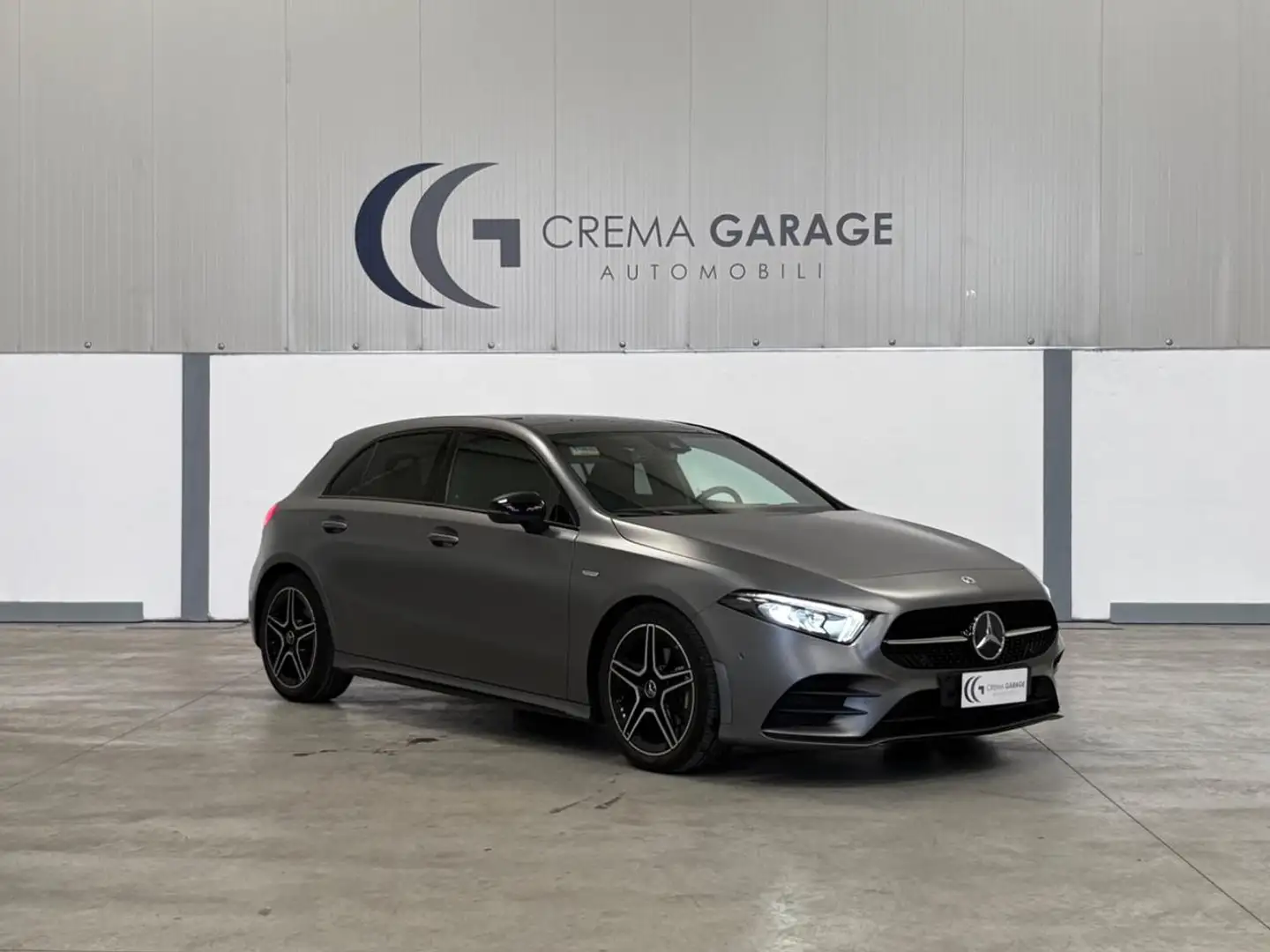Mercedes-Benz A 200 d Automatic Premium Сірий - 2