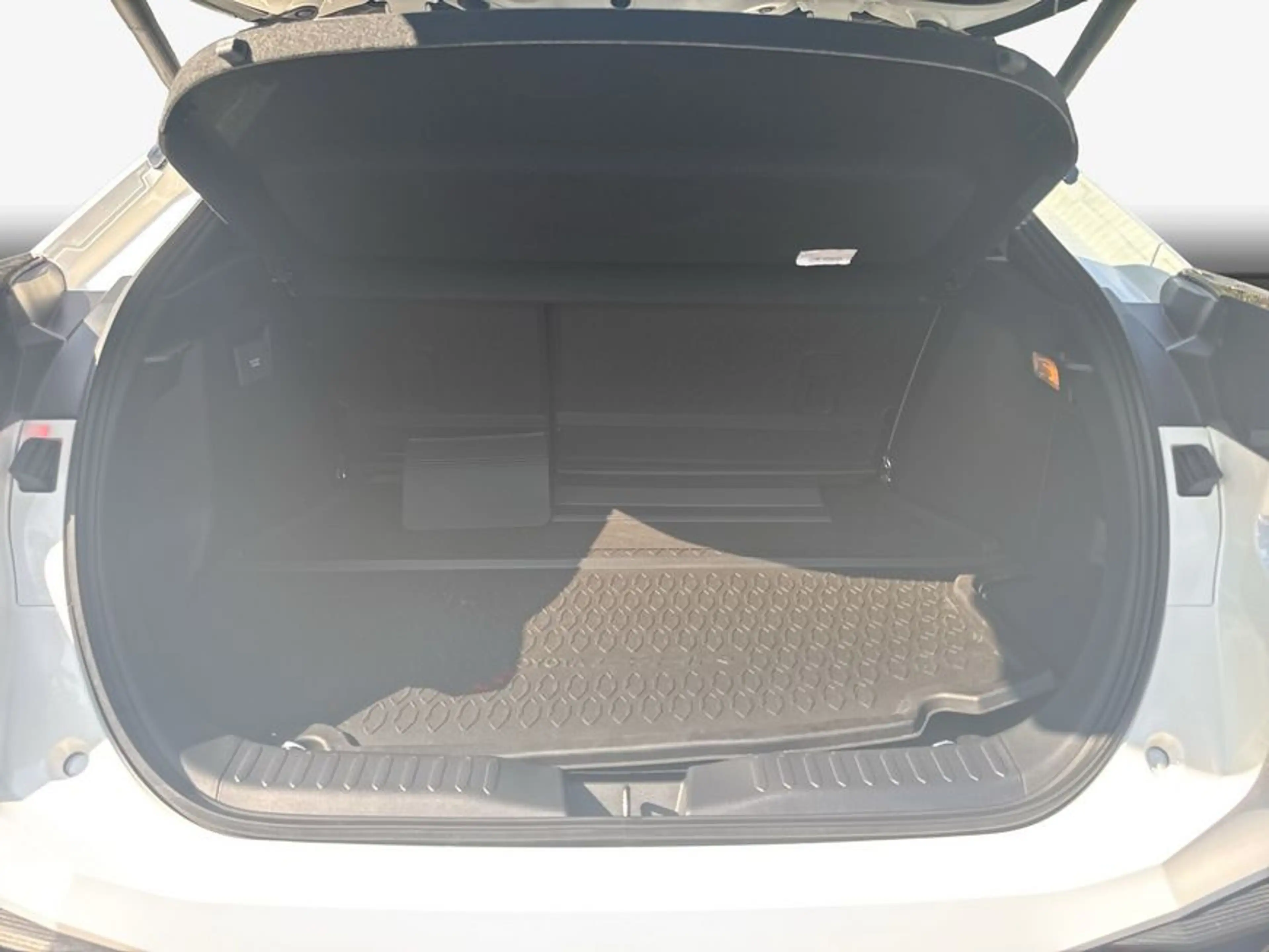 Toyota C-HR 2.0 Plug-in Team Deutschland Technik-Paket — photo 8