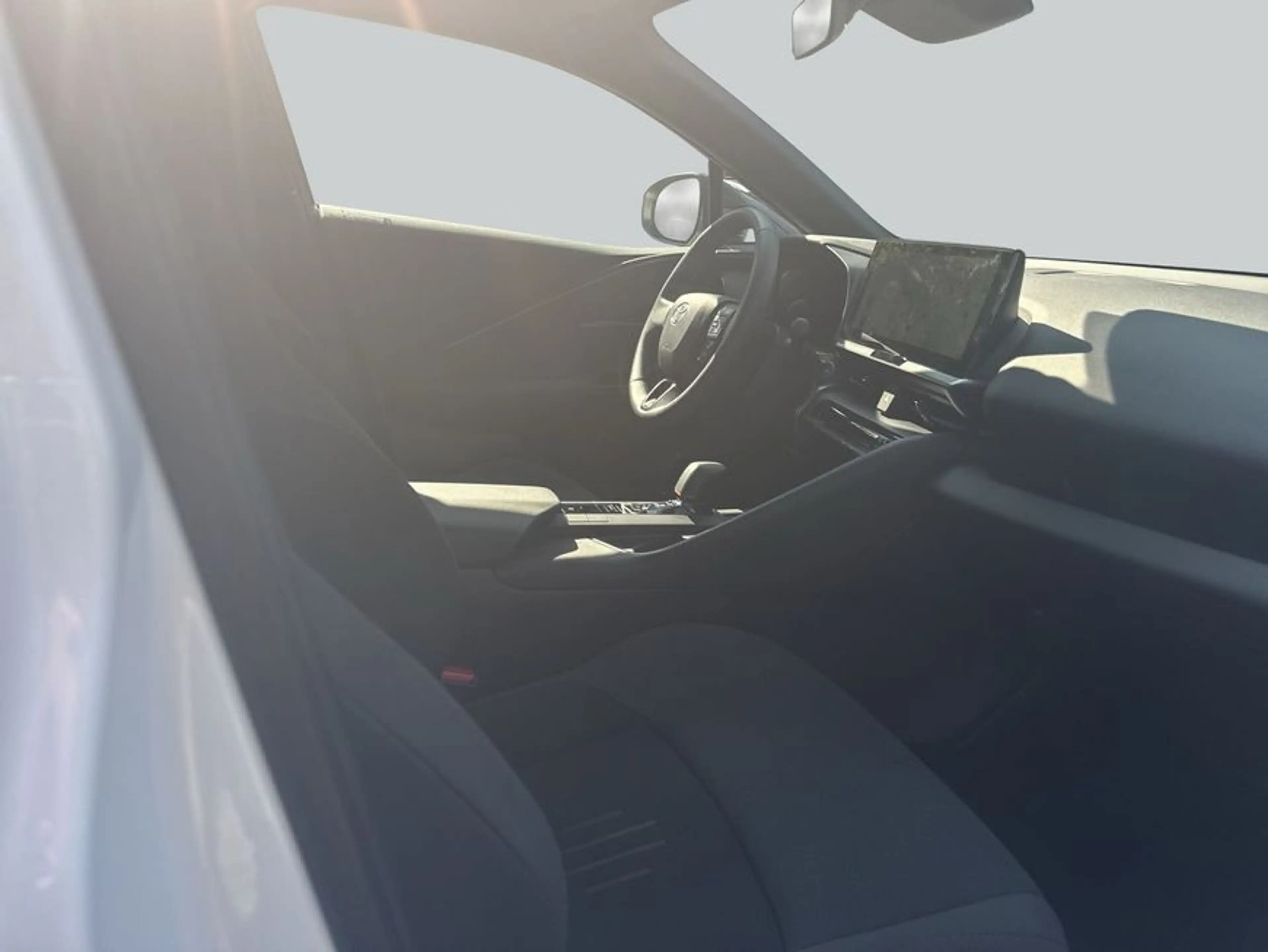 Toyota C-HR 2.0 Plug-in Team Deutschland Technik-Paket — photo 12