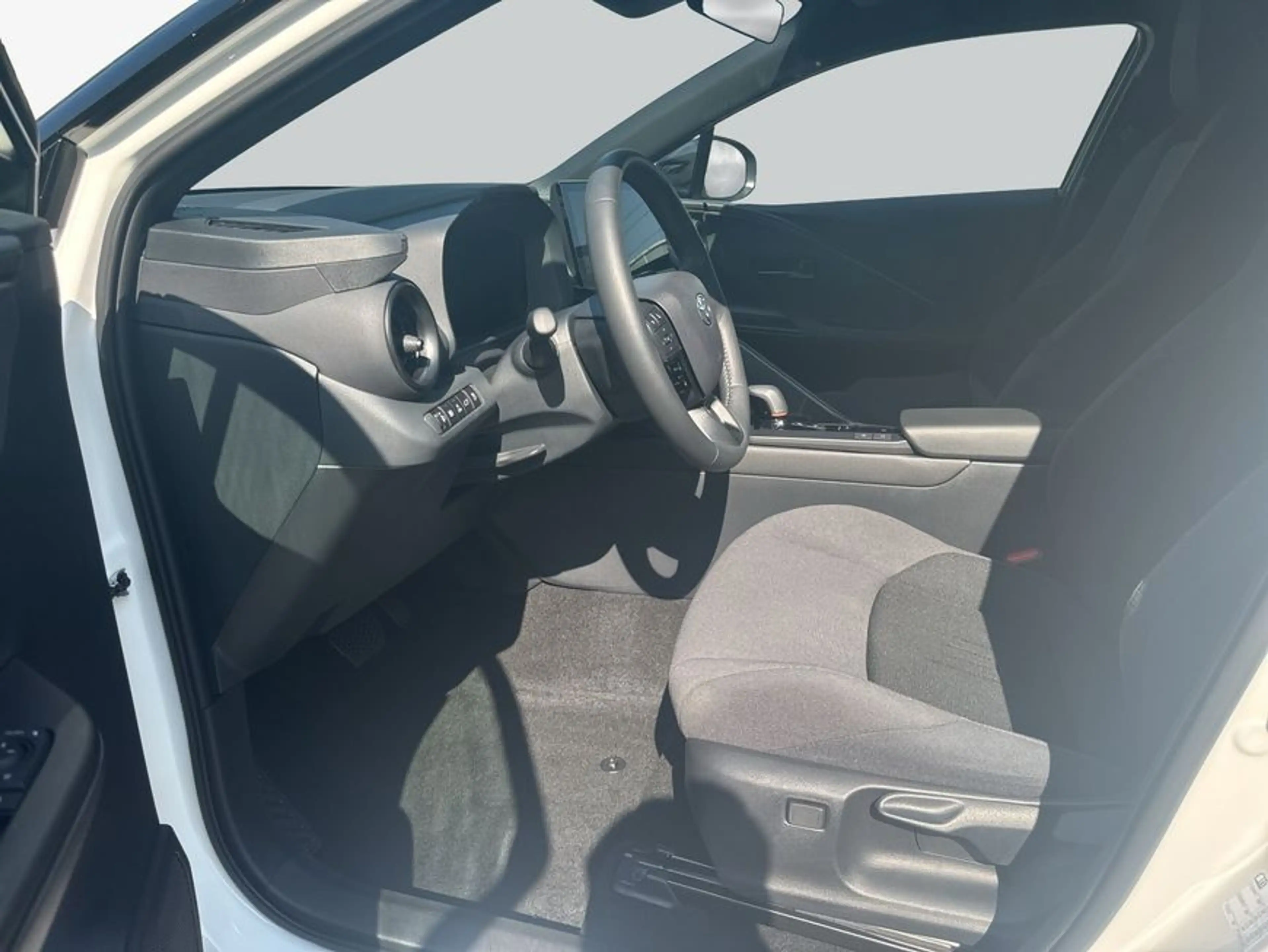 Toyota C-HR 2.0 Plug-in Team Deutschland Technik-Paket — photo 9