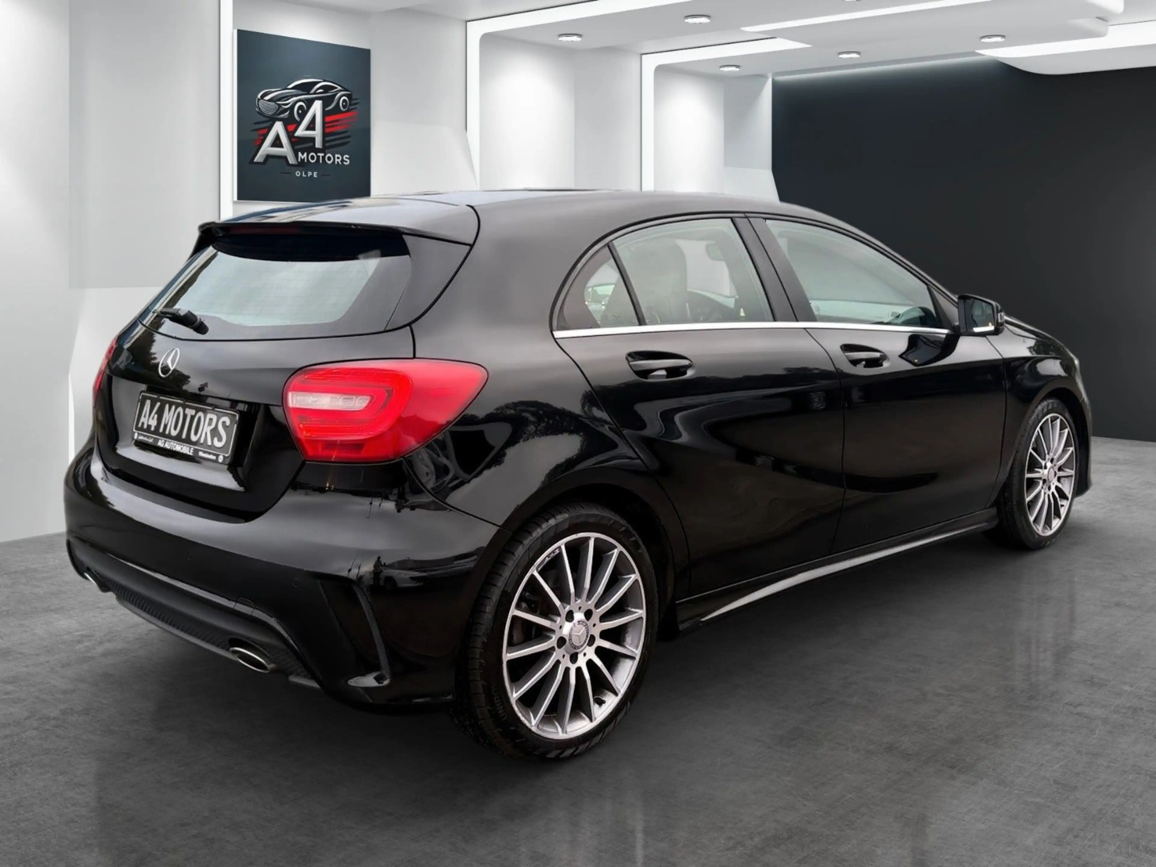 Mercedes-Benz A 220 AMG*PANO*KAM*NAVI*SHZ*ACC*LEDER*8x ALU AMG — photo 5