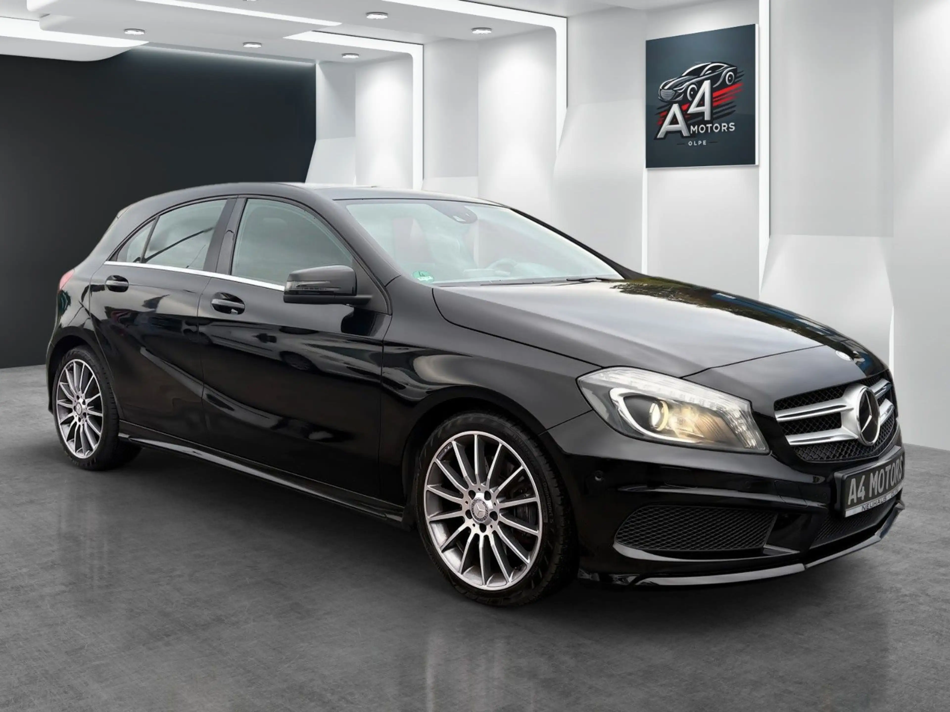 Mercedes-Benz A 220 AMG*PANO*KAM*NAVI*SHZ*ACC*LEDER*8x ALU AMG — photo 3