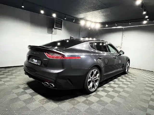 Kia Stinger view 4