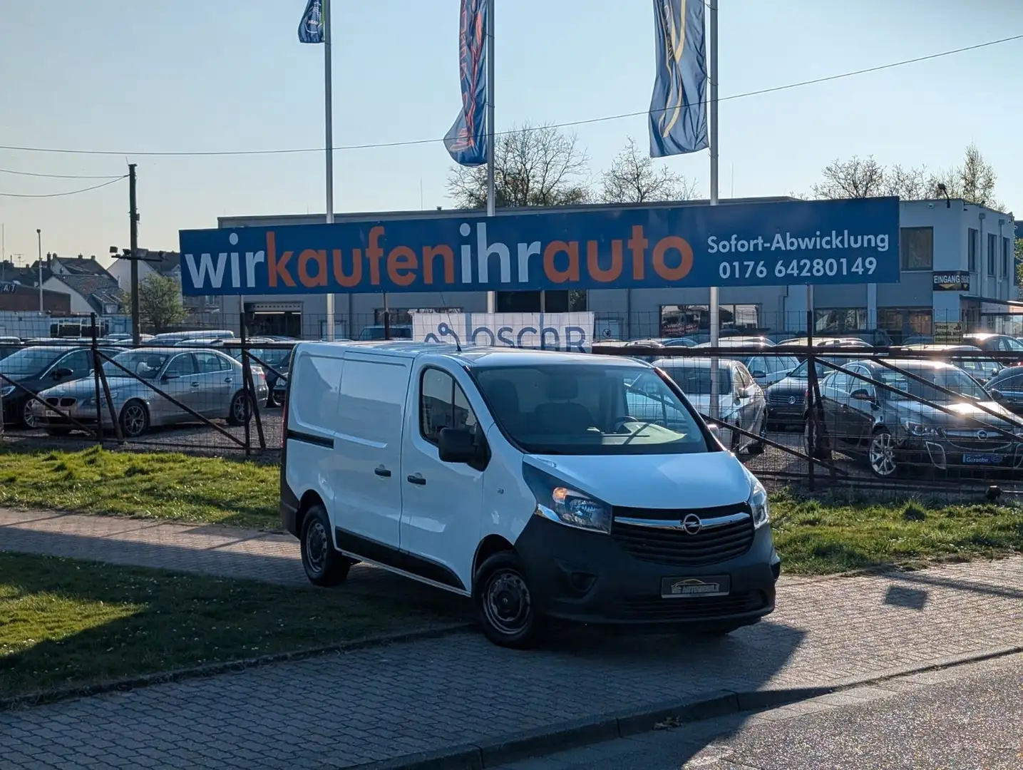 Opel Vivaro B Kasten/Kombi Kasten L1H1  2,7t*AHK*USB Weiß - 1