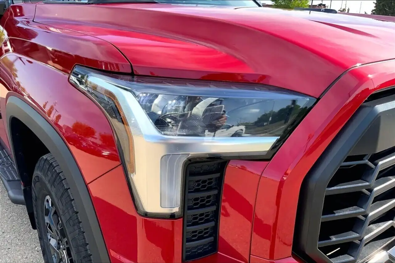 Toyota Tundra снимка Toyota Tundra
