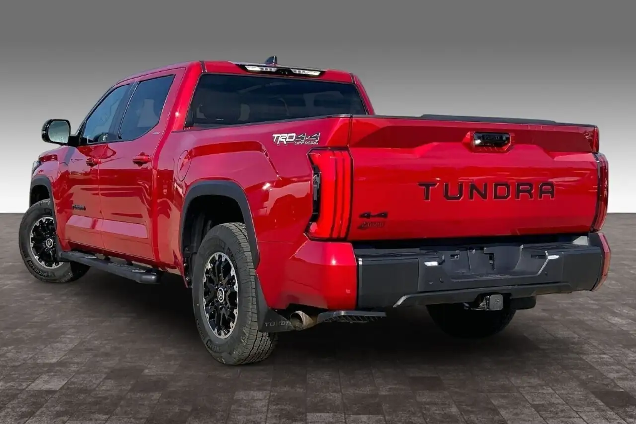 Toyota Tundra снимка Toyota Tundra