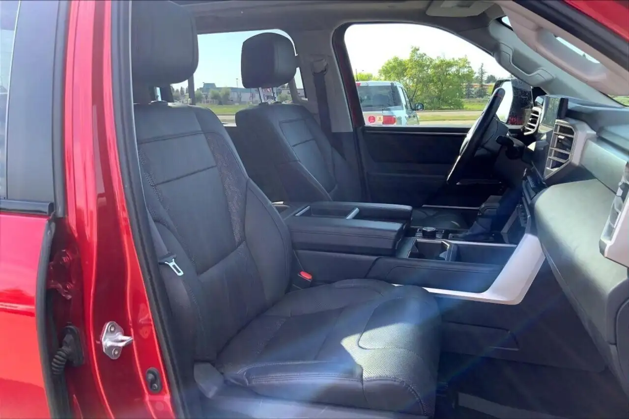 Toyota Tundra снимка Toyota Tundra