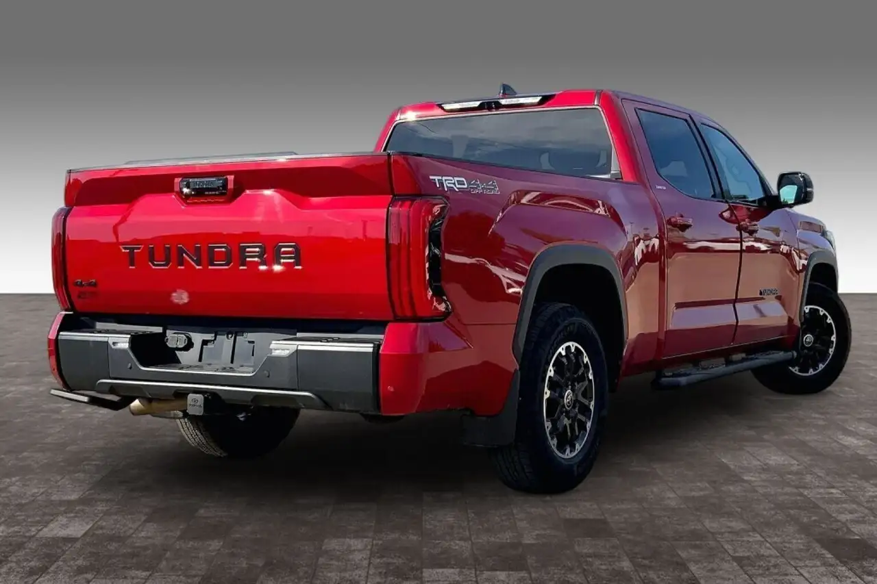 Toyota Tundra снимка Toyota Tundra