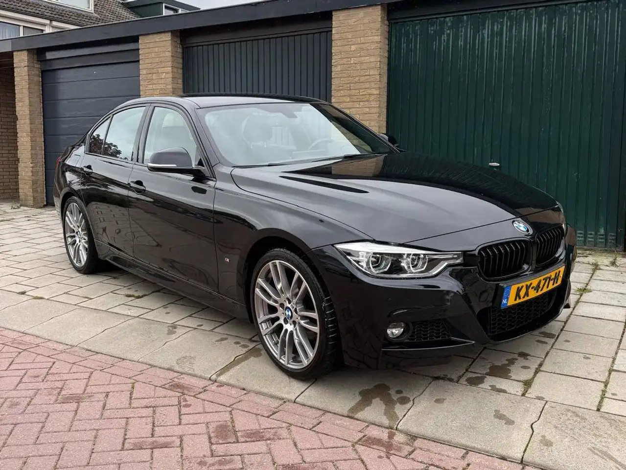 BMW 330