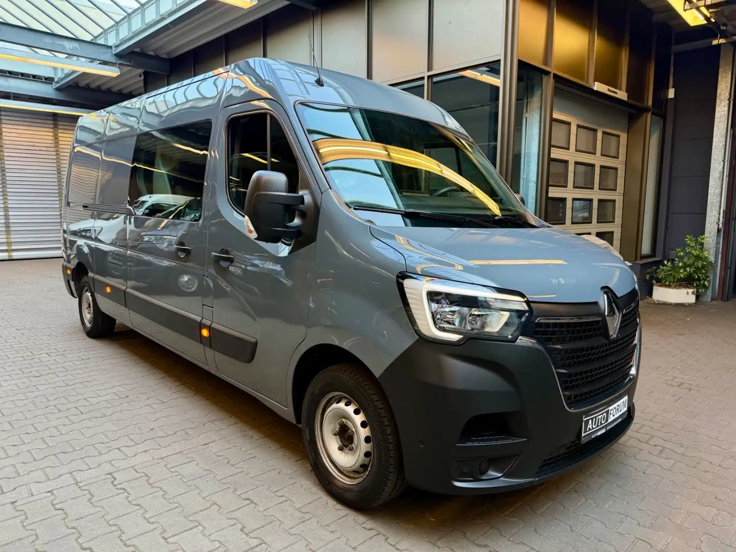 Renault Master 2.3 D L3H2 3,5t DoKa MIXTO 7STZ CAM KLIMA Gris - 2