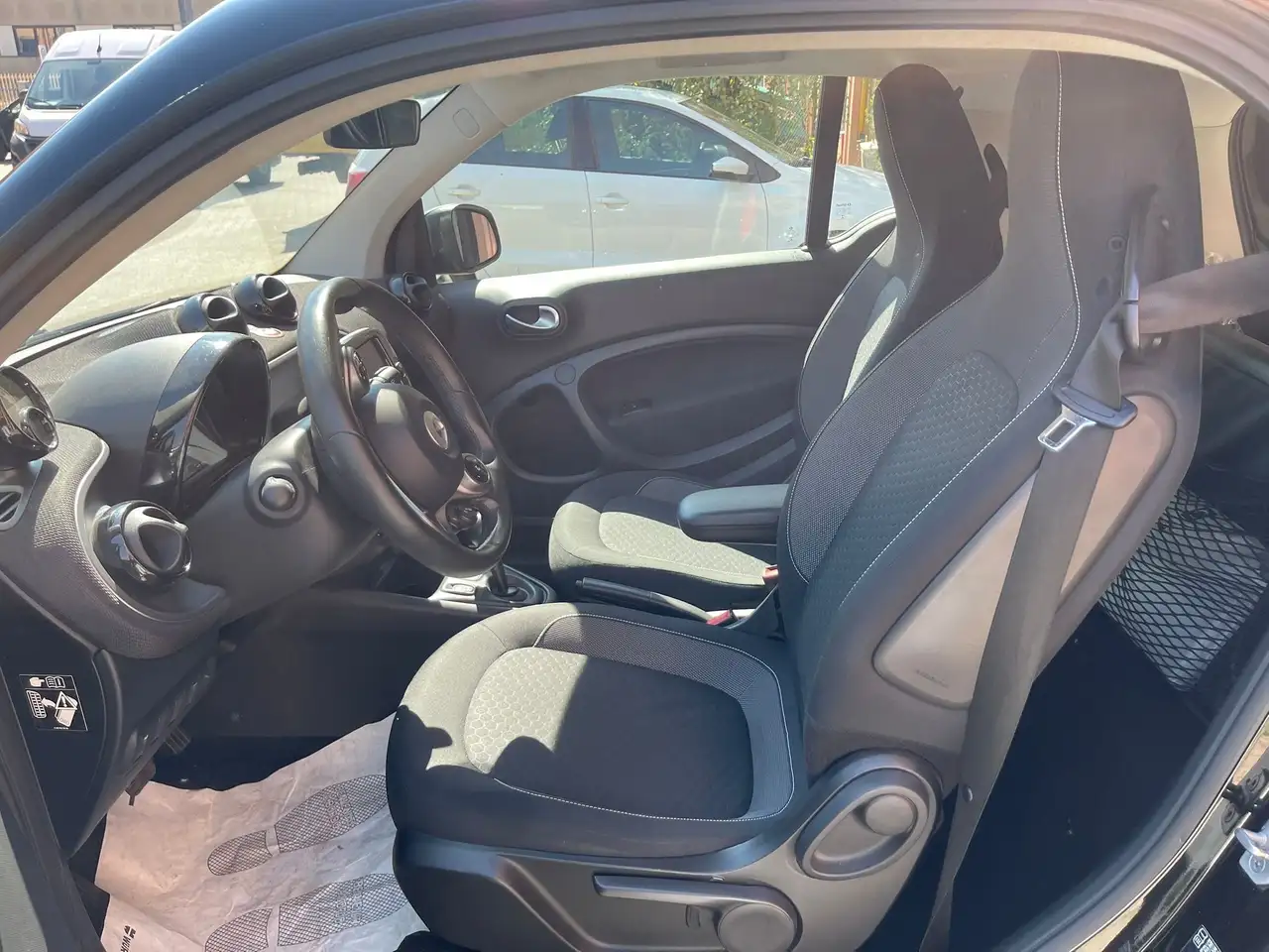 Smart Fortwo III eq Passion 4,6kW, миниатюра 9