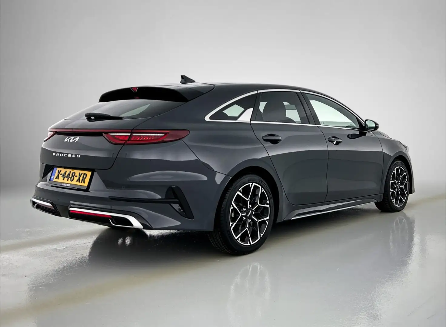 Kia ProCeed / pro_cee'd 1.5 T-GDi GT-Line Gris - 2