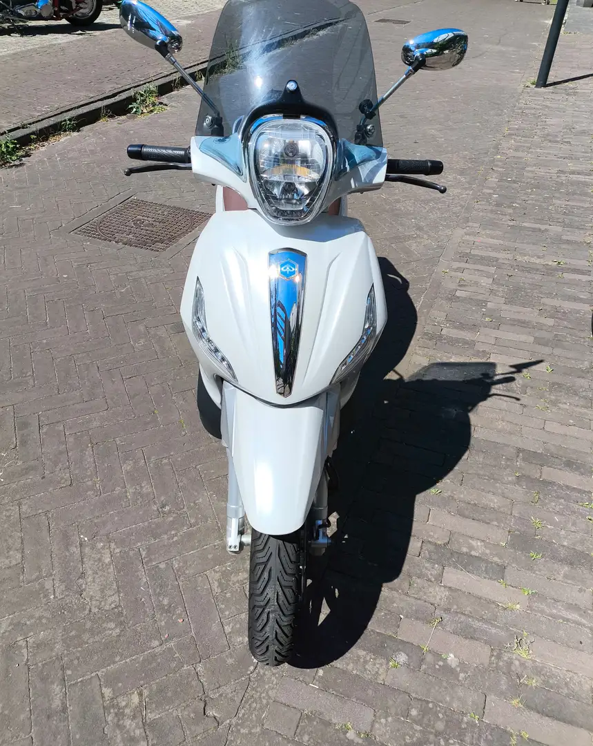 Piaggio Beverly 350 ABS-ASR 2018 Alb - 2