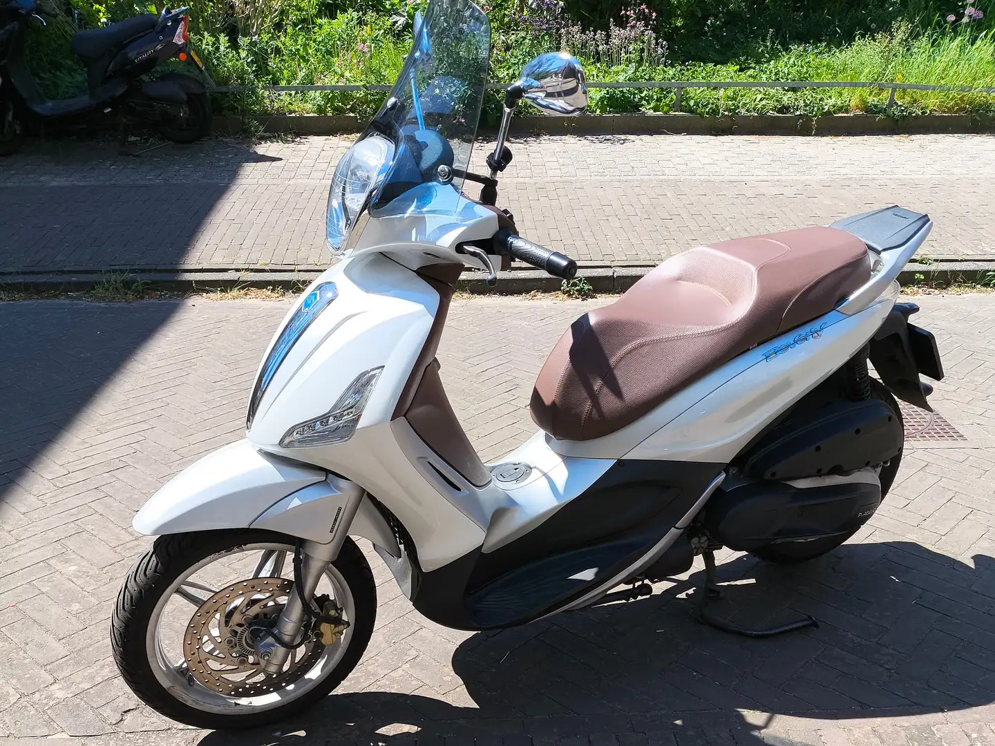 Piaggio Beverly 350 ABS-ASR 2018 Alb - 1