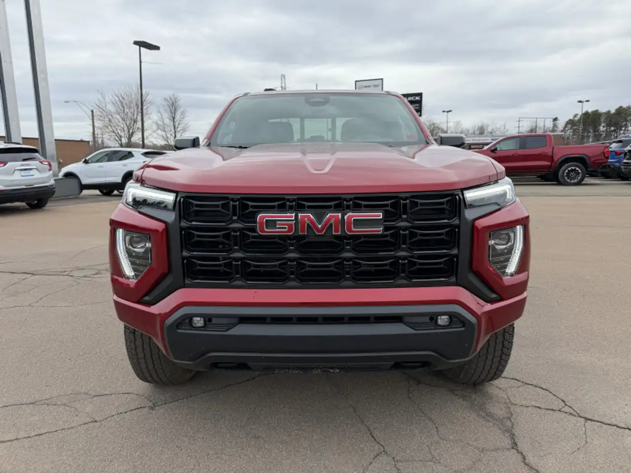 GMC Canyon снимка GMC Canyon