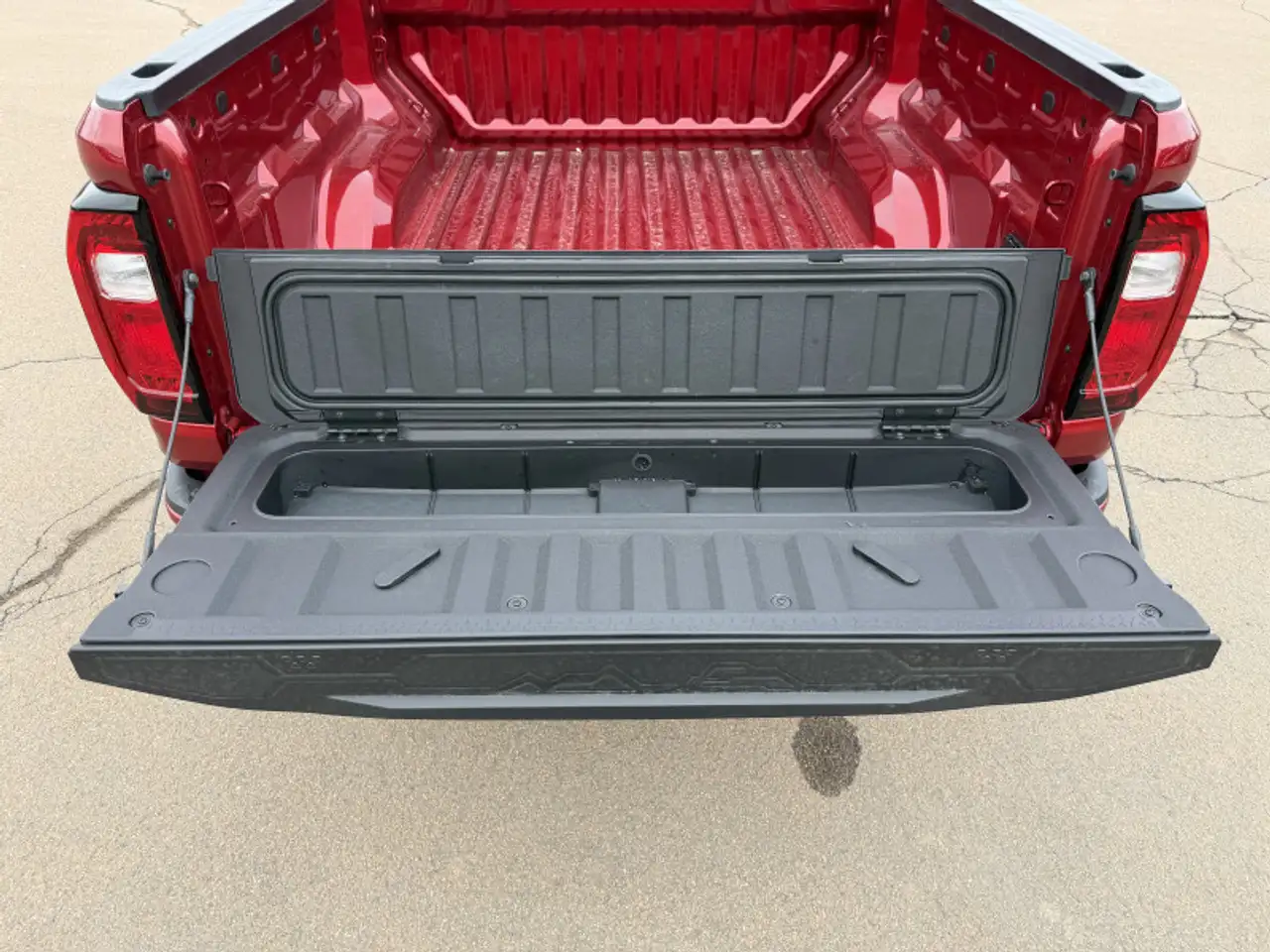 GMC Canyon снимка GMC Canyon