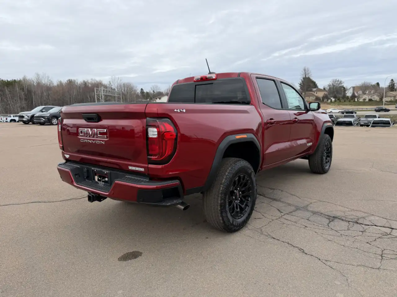 GMC Canyon снимка GMC Canyon