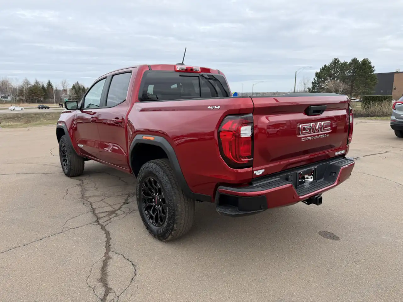GMC Canyon снимка GMC Canyon