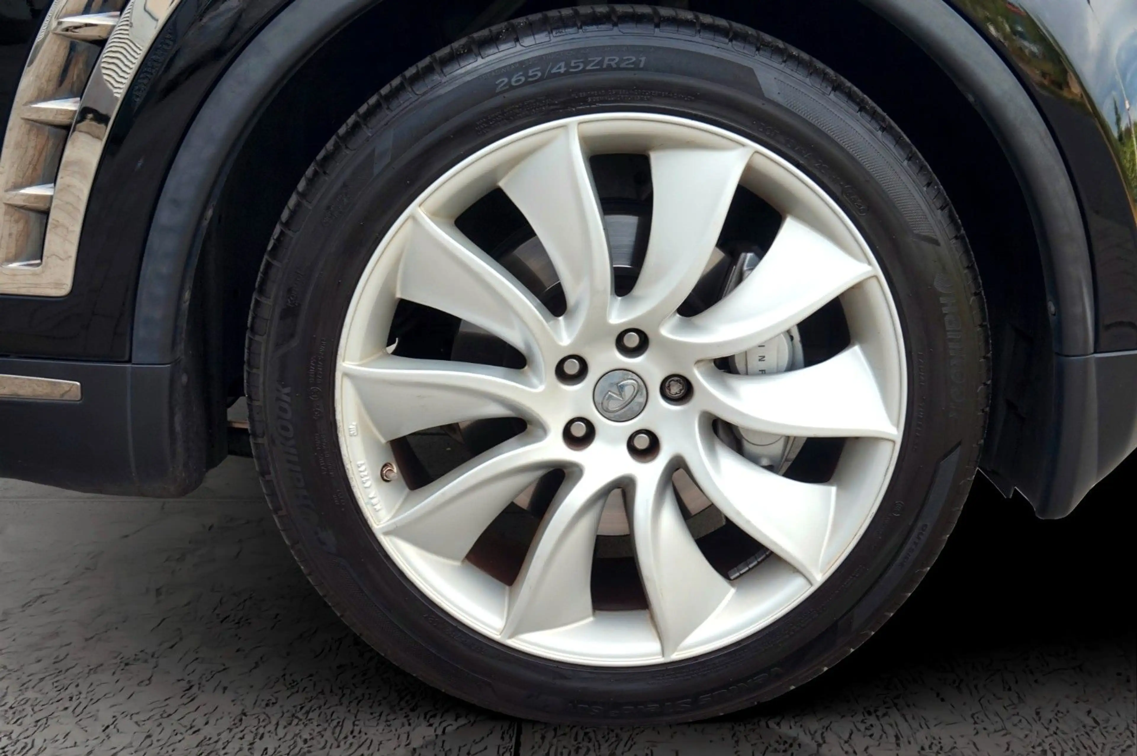 Infiniti FX 30d S Premium*Navi~Bose~KeyGo~Leder~ACC~Voll — photo 13