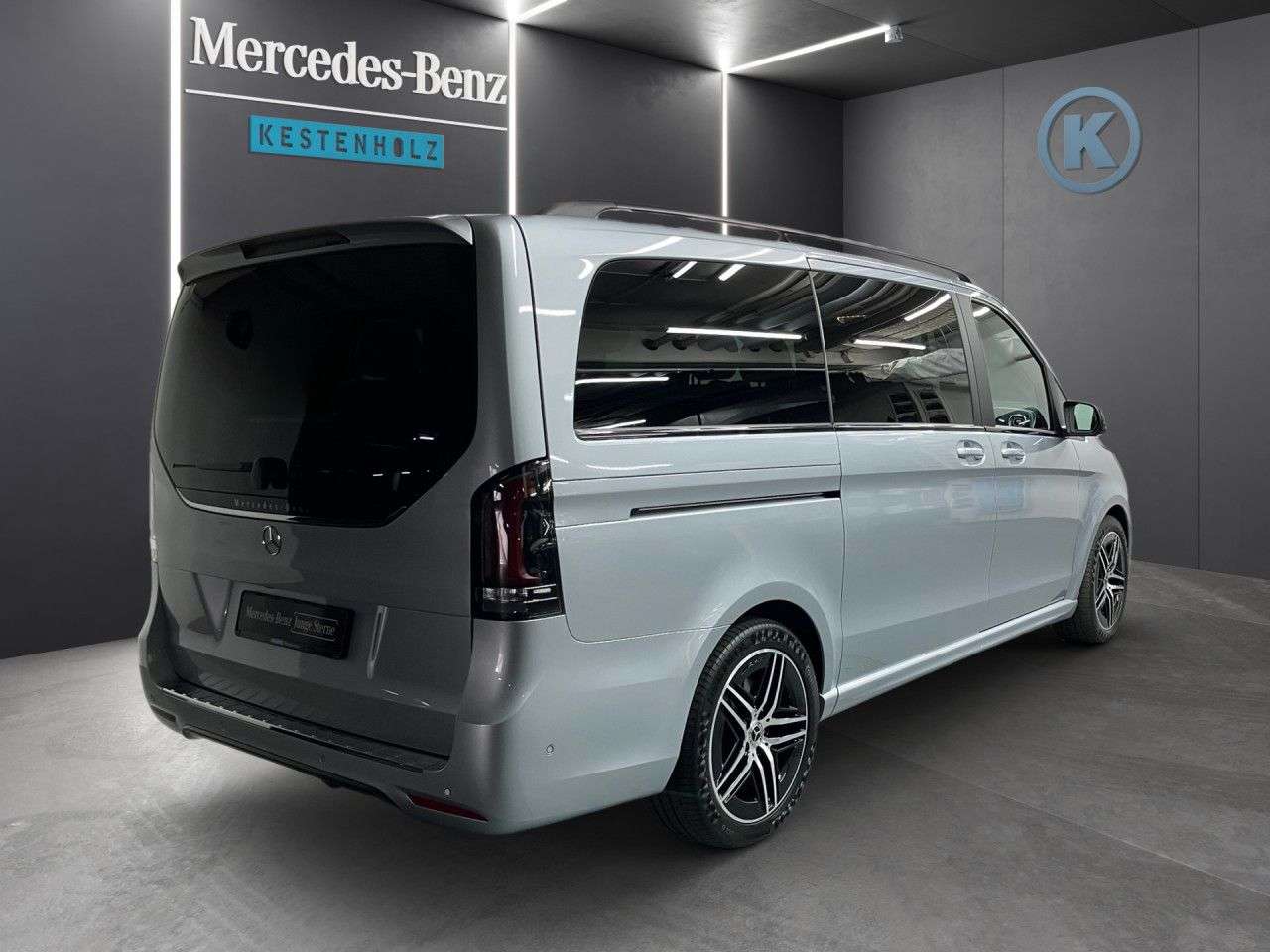 Mercedes-Benz V 250