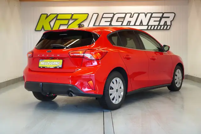 Ford Focus view 4