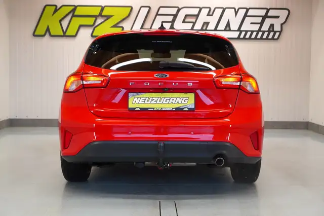 Ford Focus view 5