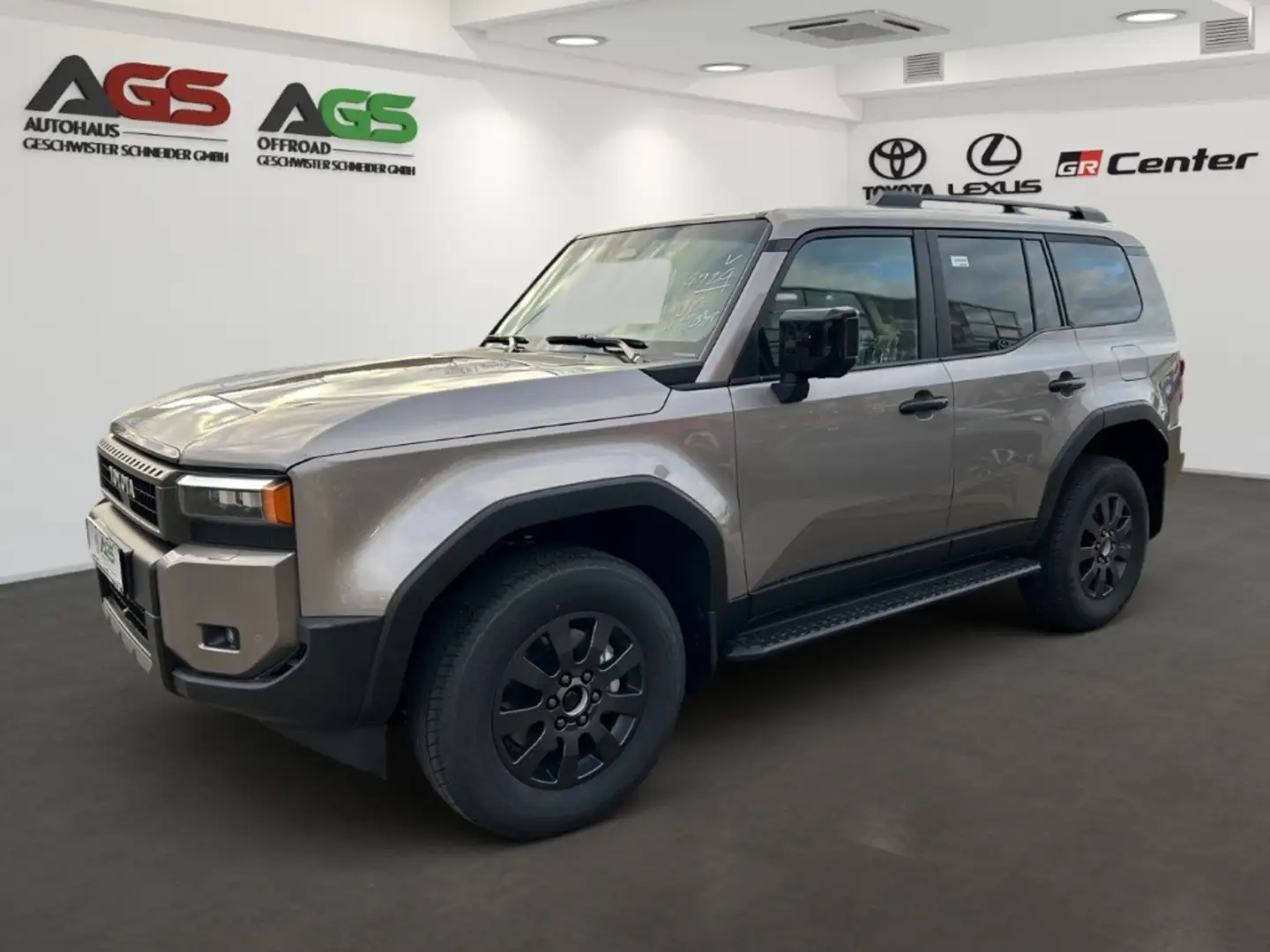 Toyota Land Cruiser 2,8l Diesel Mild Hybrid Executive 205PS - ON Stock Bronze - 1