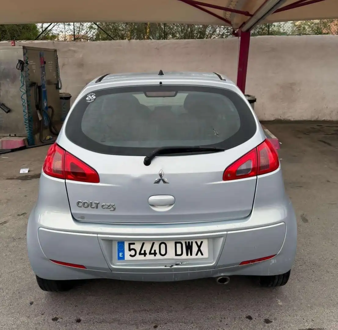 Mitsubishi Colt 1.3 16v Inform - 1