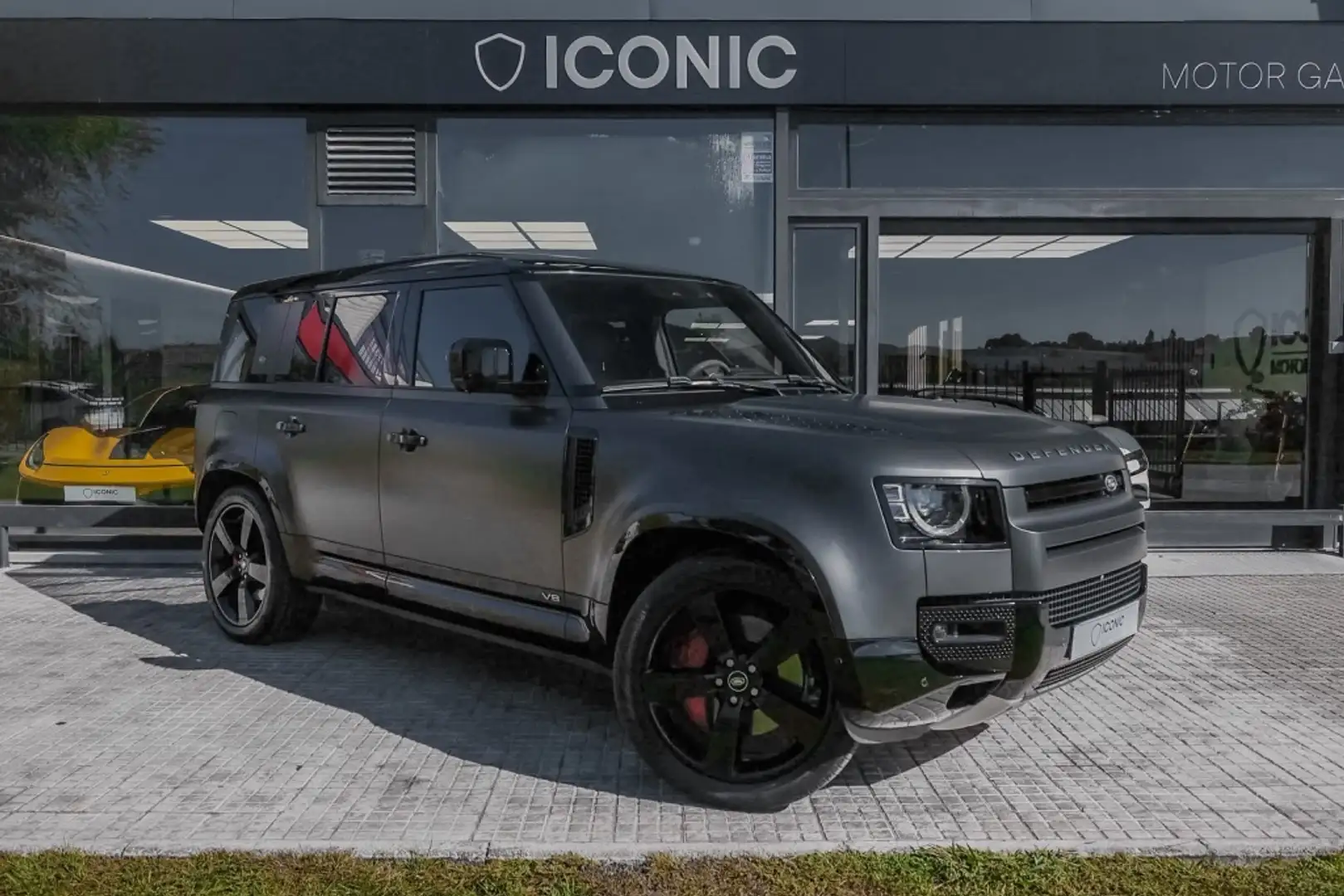 Land Rover Defender 110 5.0 V8 AWD Aut. 525 Negro - 1