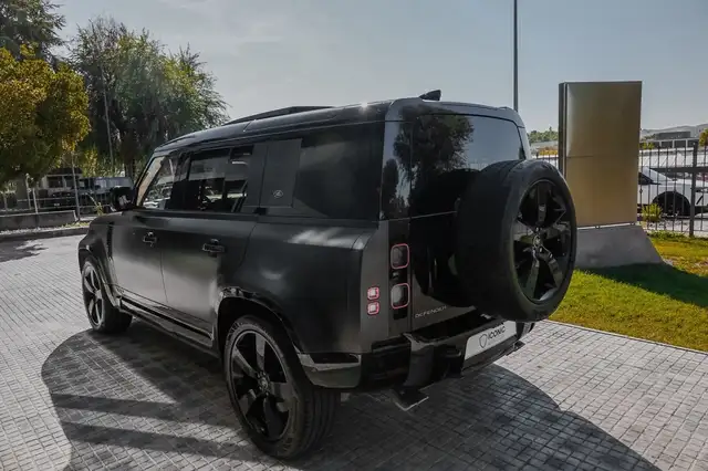 Land Rover Defender view 11