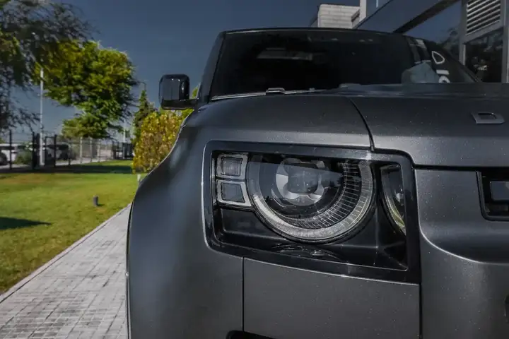 Land Rover Defender 110 5.0 V8 AWD Auto V8 2023, foto 4